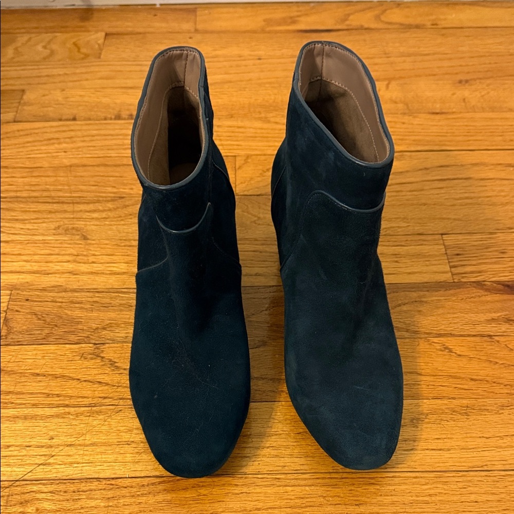 AEROSOLES Women's Dark Blue Ankle Boots